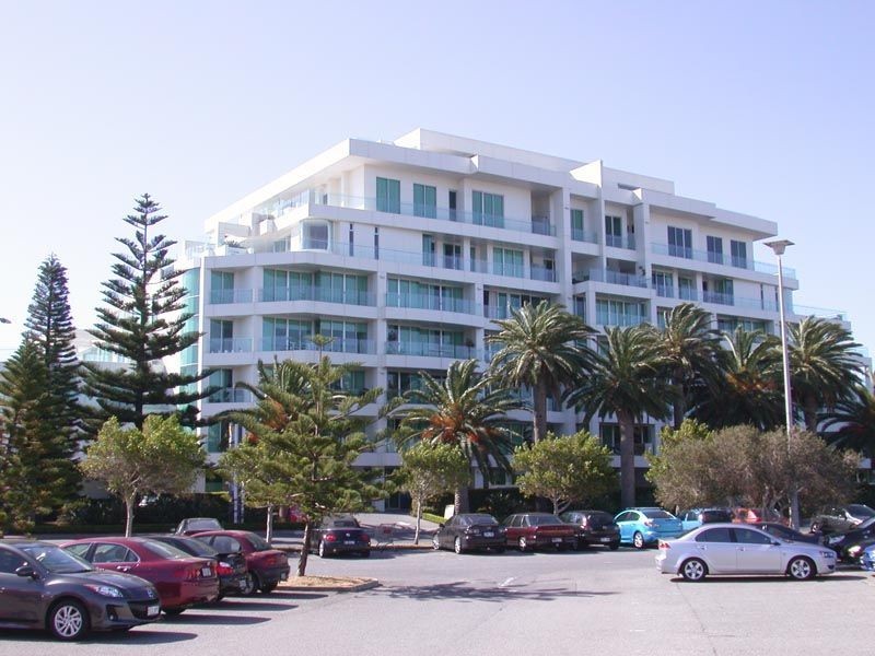 32/155 Brebner Drive, West Lakes SA 5021