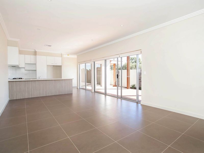 1 Maramba Avenue, West Lakes SA 5021