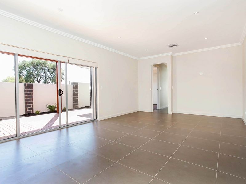 1 Maramba Avenue, West Lakes SA 5021