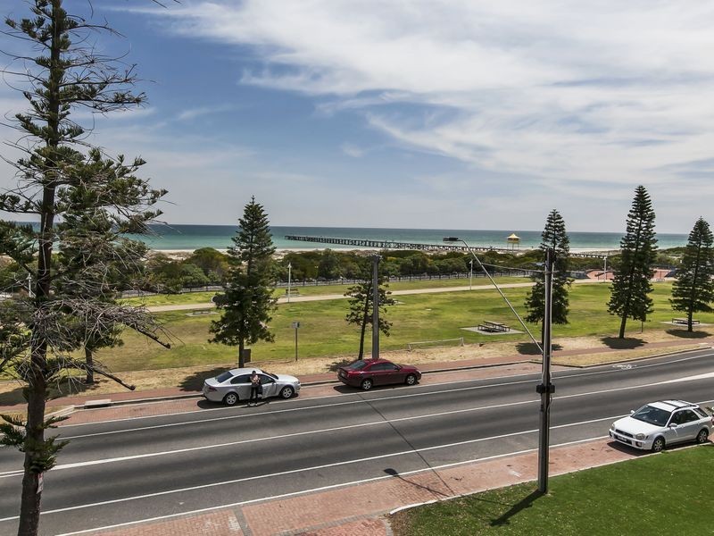 4/62 Esplanade, Semaphore SA 5019