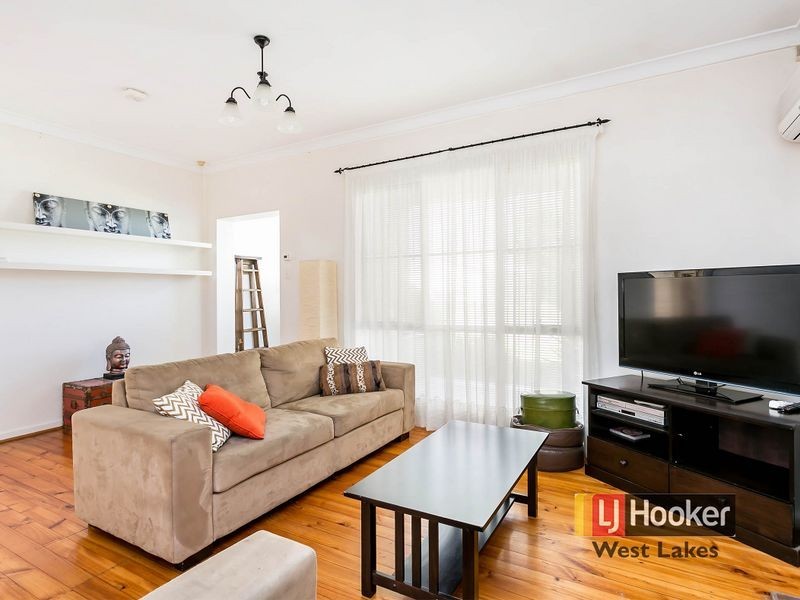 2 Reginald Avenue, Findon SA 5023