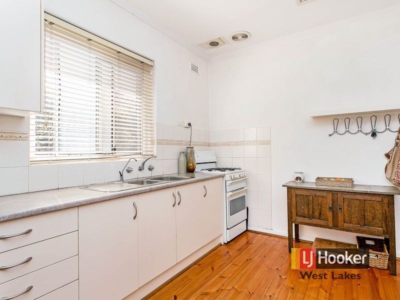 2 Reginald Avenue, Findon SA 5023