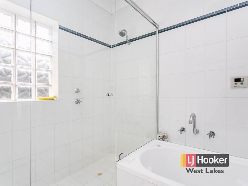 2 Reginald Avenue, Findon SA 5023