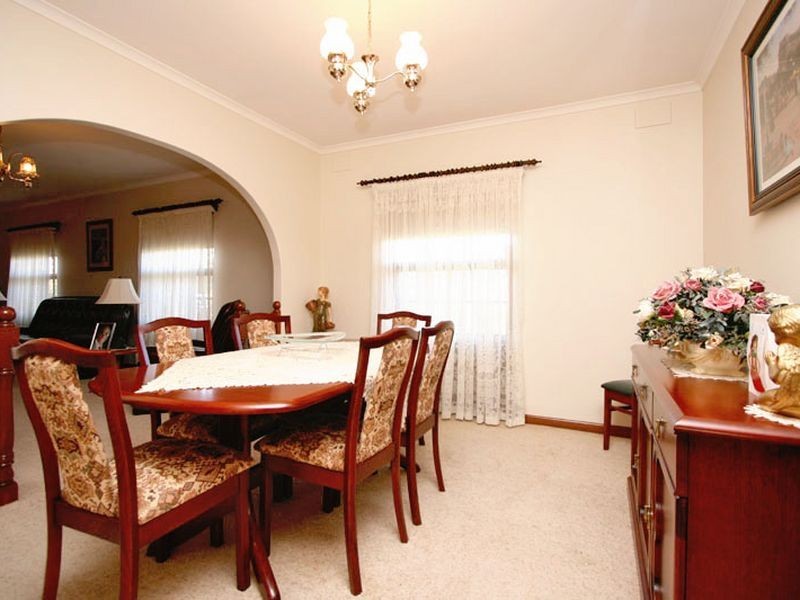 10 Heysen Crescent, West Lakes Shore SA 5020