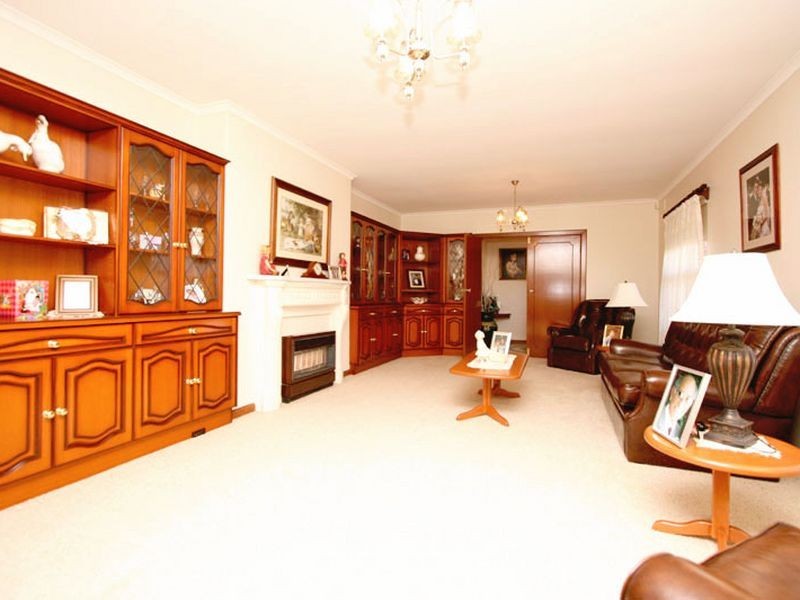 10 Heysen Crescent, West Lakes Shore SA 5020