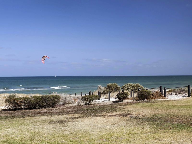 52 Sandpiper Place, West Lakes Shore SA 5020