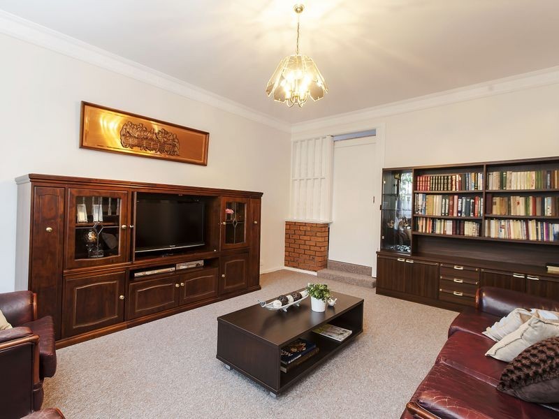 12 Dame Pattie Circuit, West Lakes SA 5021