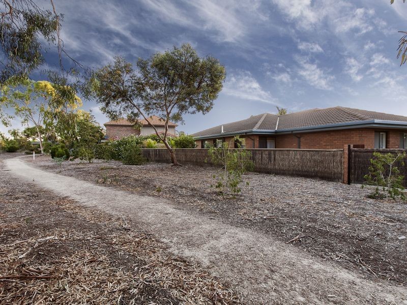 12 Dame Pattie Circuit, West Lakes SA 5021