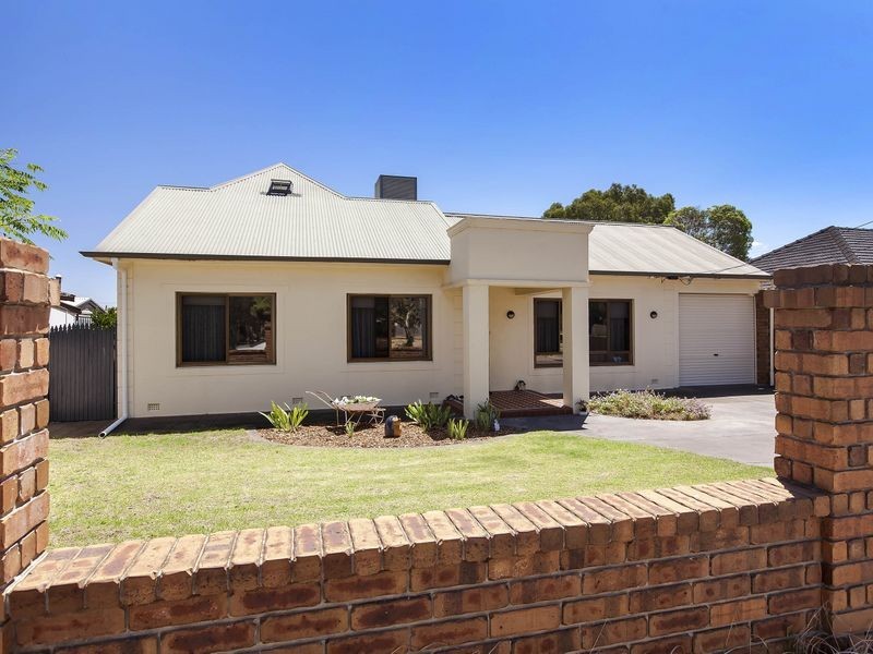 2 Sinclair Street, Grange SA 5022