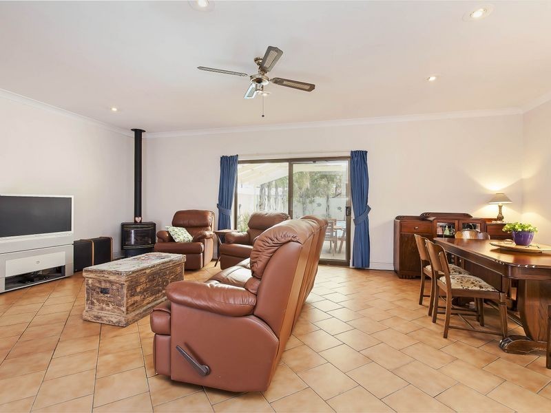 2 Sinclair Street, Grange SA 5022