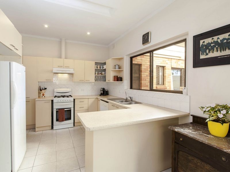 2 Sinclair Street, Grange SA 5022