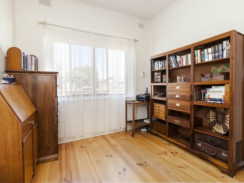 2 Sinclair Street, Grange SA 5022