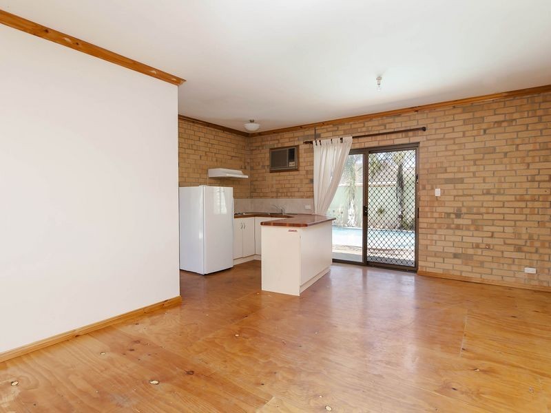 2 Sinclair Street, Grange SA 5022