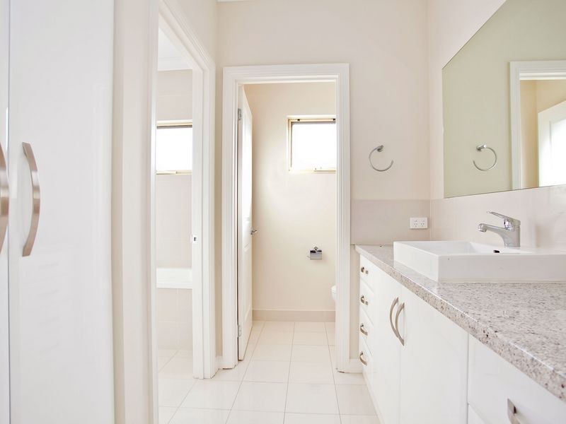 21 Antigua Grove, West Lakes SA 5021