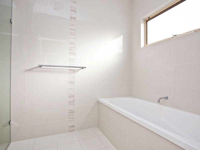 21 Antigua Grove, West Lakes SA 5021