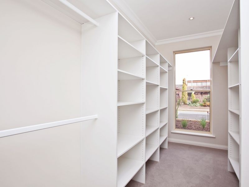 21 Antigua Grove, West Lakes SA 5021