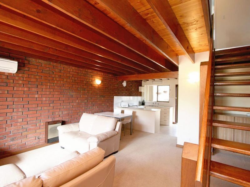 9 Brebner Drive, West Lakes SA 5021