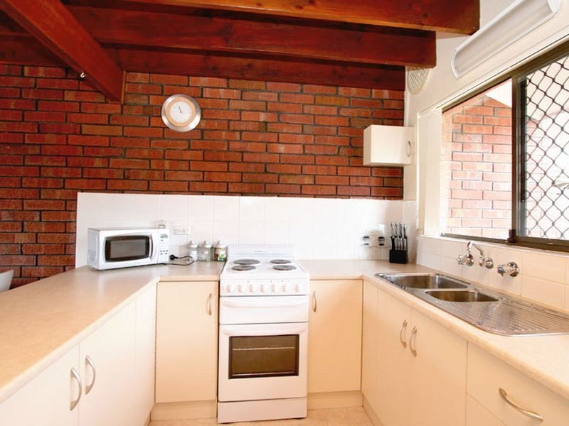 9 Brebner Drive, West Lakes SA 5021