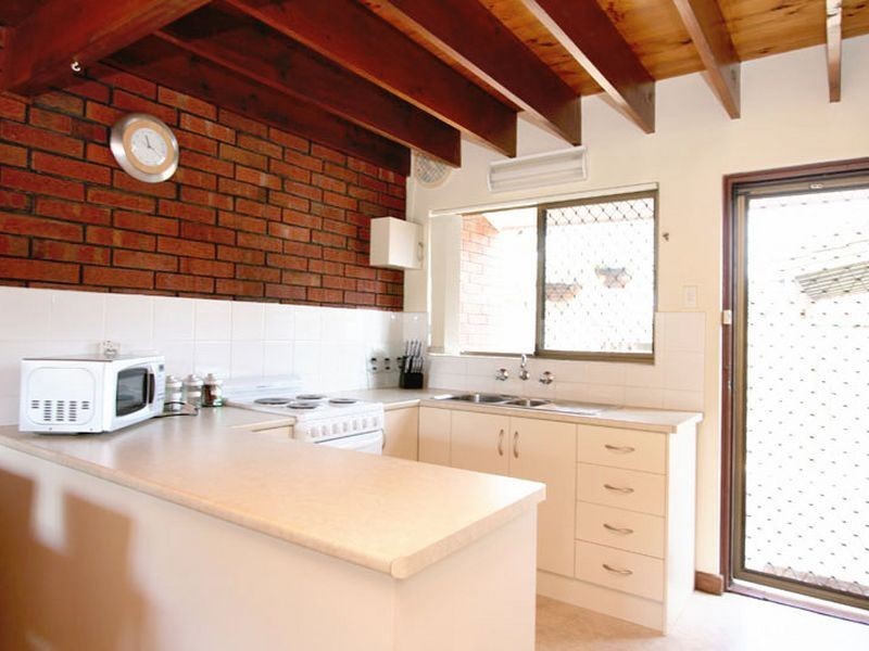 9 Brebner Drive, West Lakes SA 5021