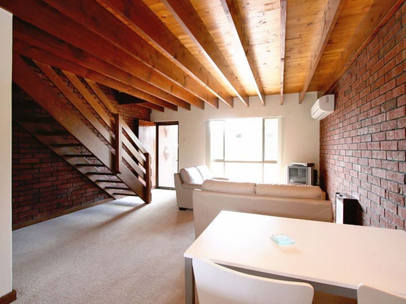 9 Brebner Drive, West Lakes SA 5021