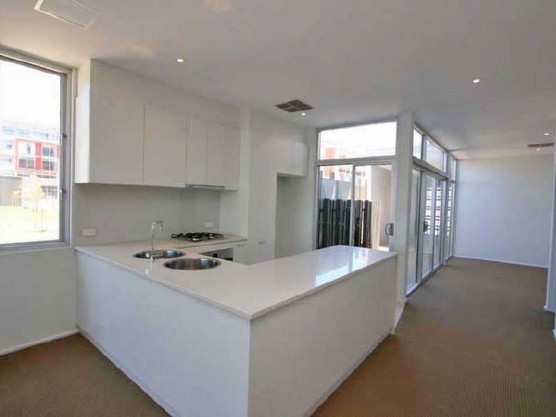 2 Parri Crescent, Port Adelaide SA 5015