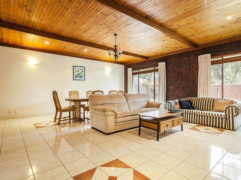 1 The Parkway, Hampstead Gardens SA 5086