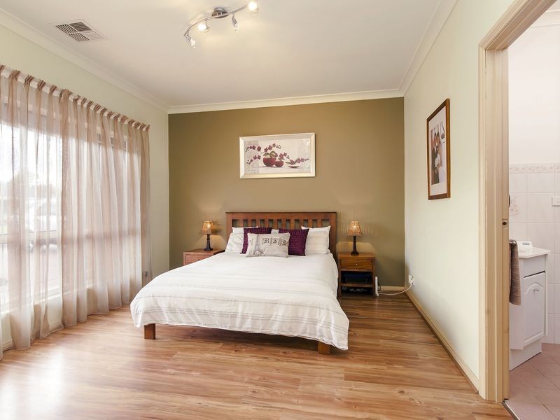 13 Campbell Avenue, Seaton SA 5023