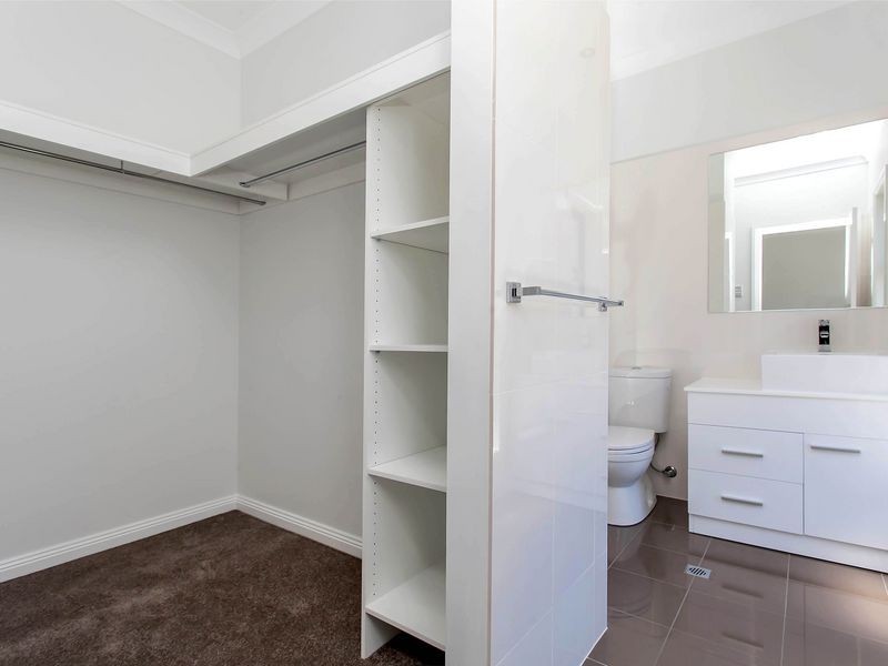 9 Kirra Avenue, West Lakes Shore SA 5020