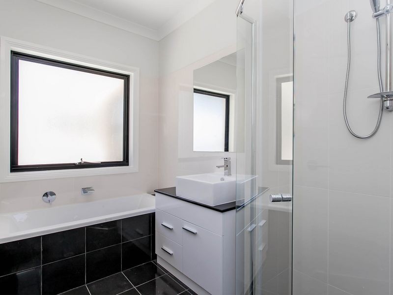 9 Kirra Avenue, West Lakes Shore SA 5020