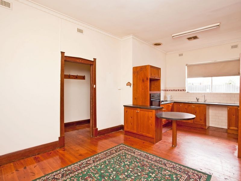 137 Trimmer Parade, Seaton SA 5023