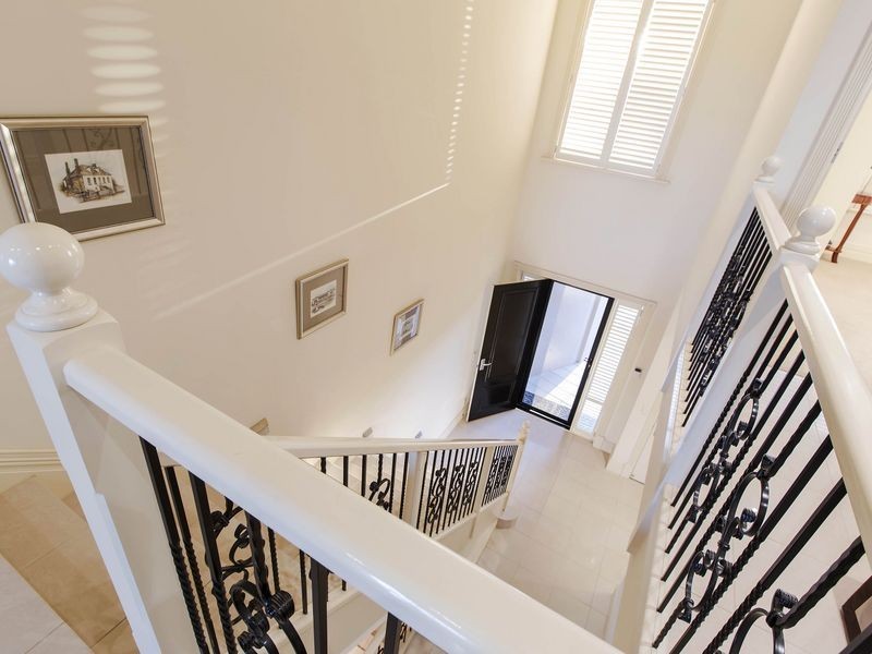 9 Bluelake Court, Tennyson SA 5022