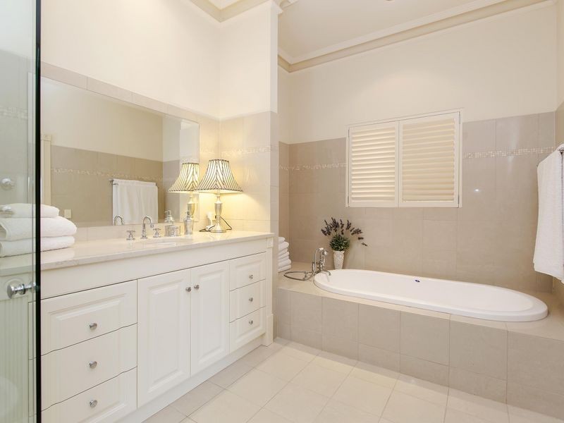 9 Bluelake Court, Tennyson SA 5022