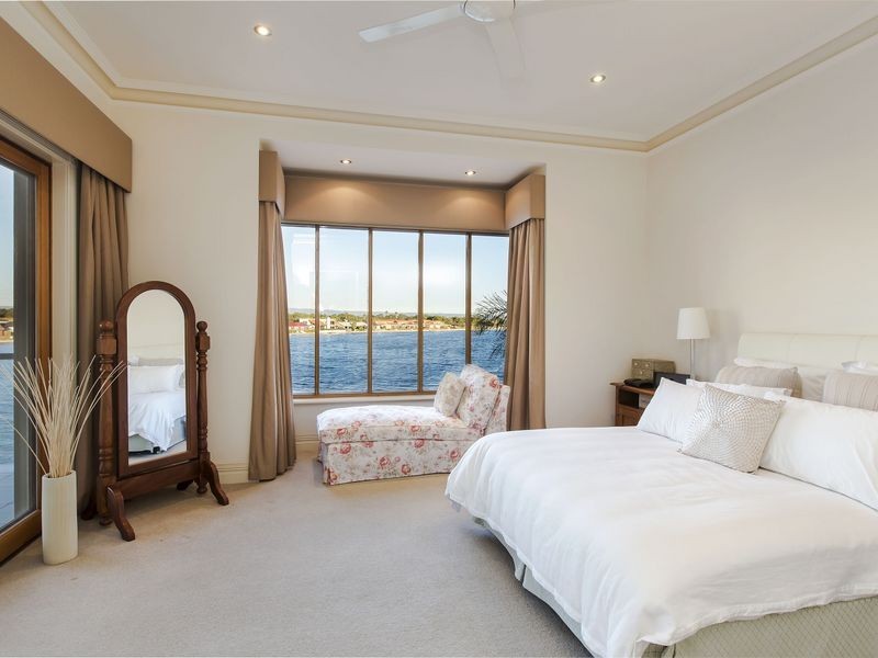 9 Bluelake Court, Tennyson SA 5022