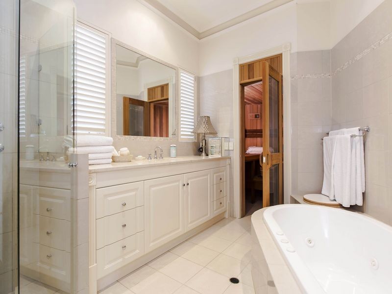 9 Bluelake Court, Tennyson SA 5022