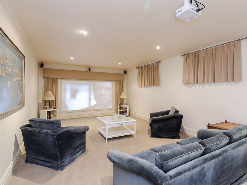 9 Bluelake Court, Tennyson SA 5022