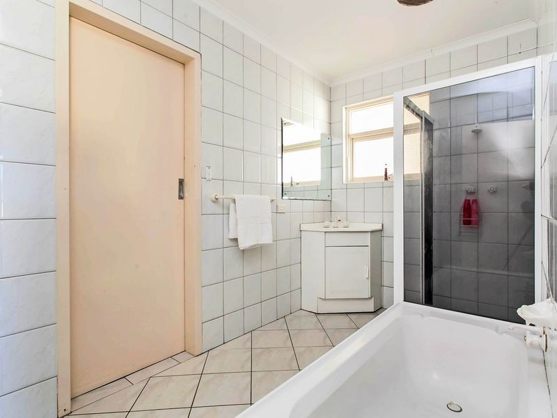 70 Recreation Parade, West Lakes Shore SA 5020