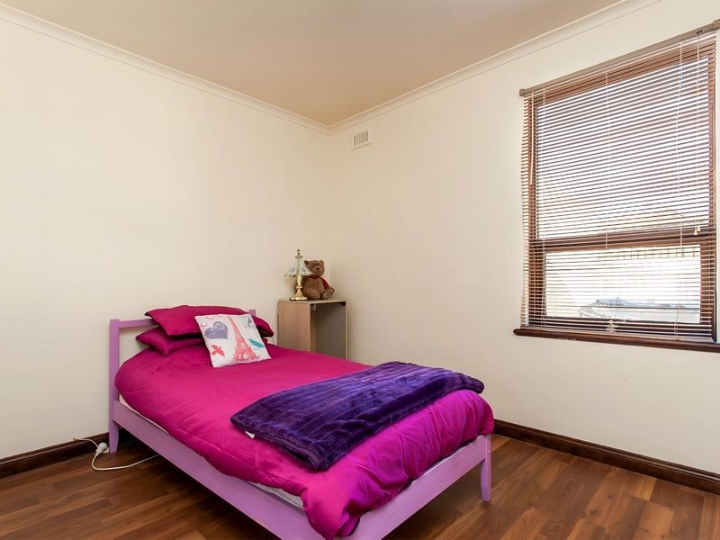 70 Recreation Parade, West Lakes Shore SA 5020