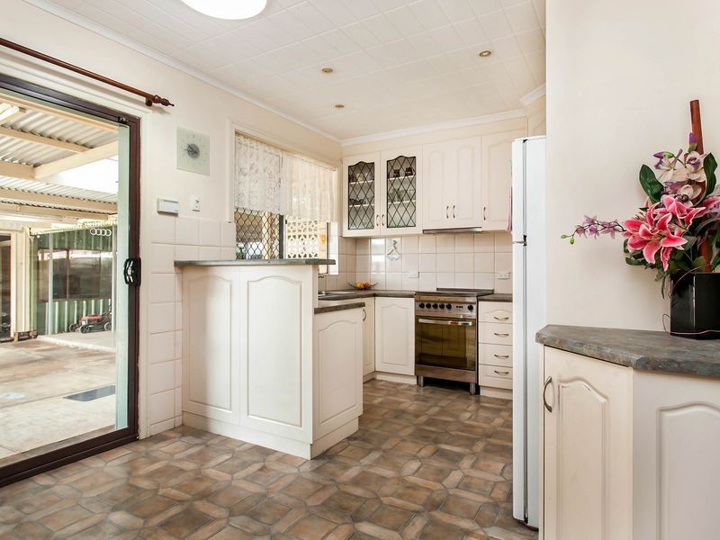 12 Trinity Street, Ottoway SA 5013