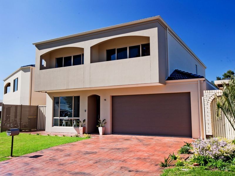 15 Tiranna Way, West Lakes SA 5021