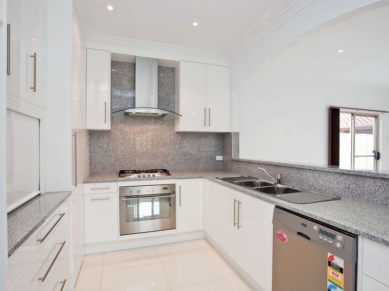 15 Tiranna Way, West Lakes SA 5021