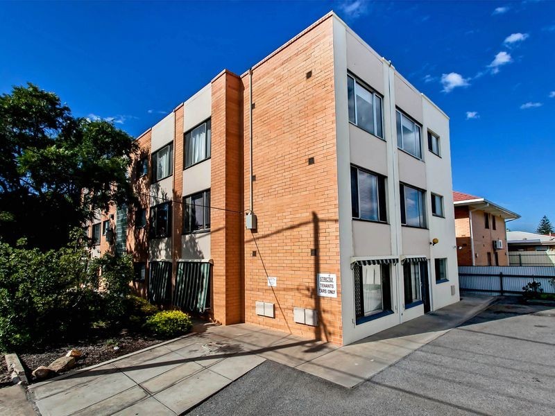 1/23 Military Road, West Beach SA 5024