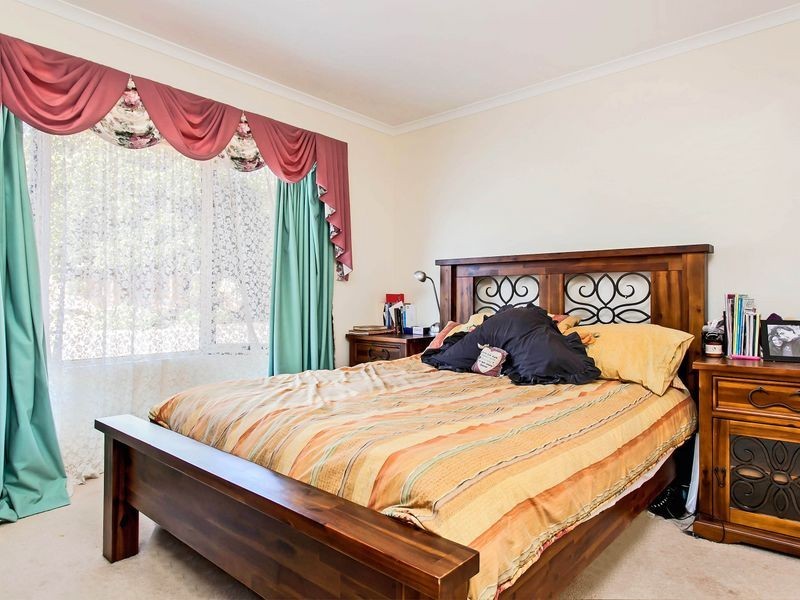 41 McInerney Avenue, Mitchell Park SA 5043