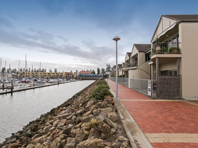 10/12 Arcadia Court, North Haven SA 5018