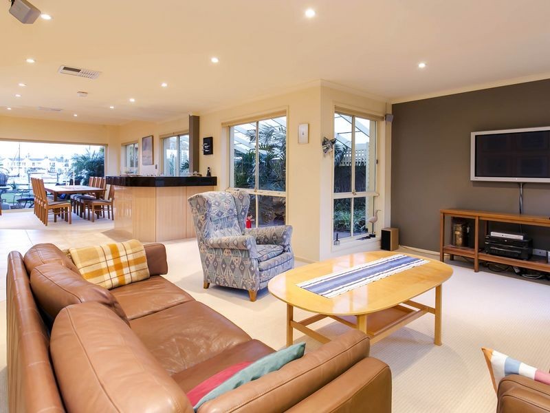 15 Gulf Point Drive, North Haven SA 5018