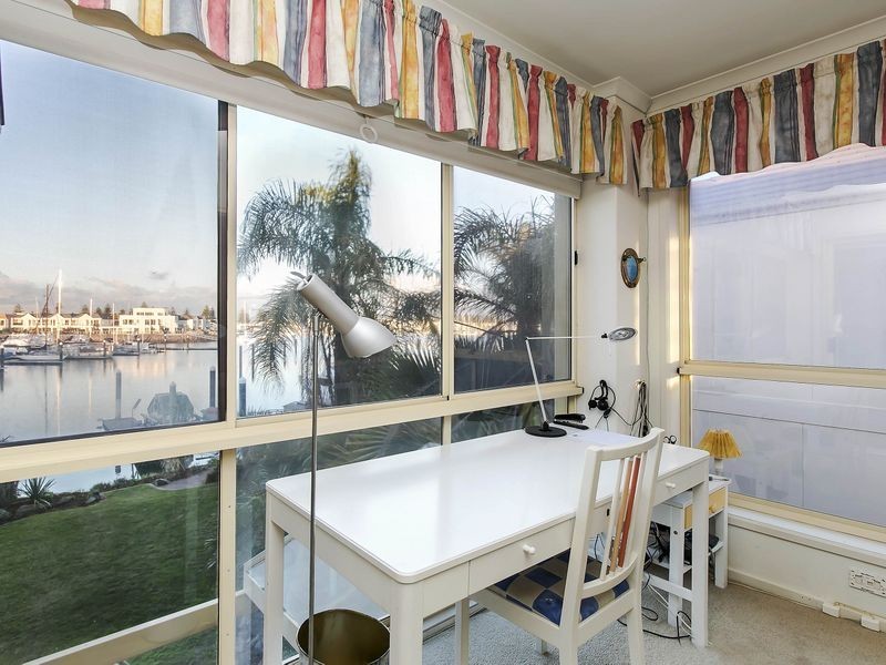 15 Gulf Point Drive, North Haven SA 5018