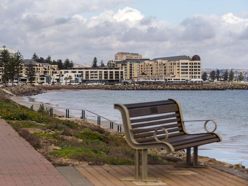 3/52 North Esplanade, Glenelg North SA 5045