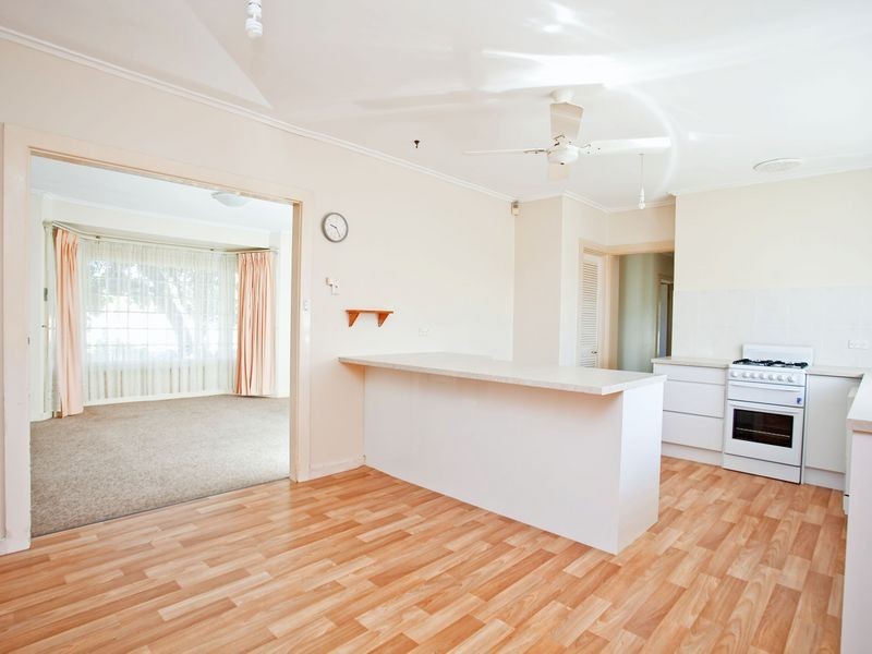 18 Columbine Avenue, West Lakes Shore SA 5020