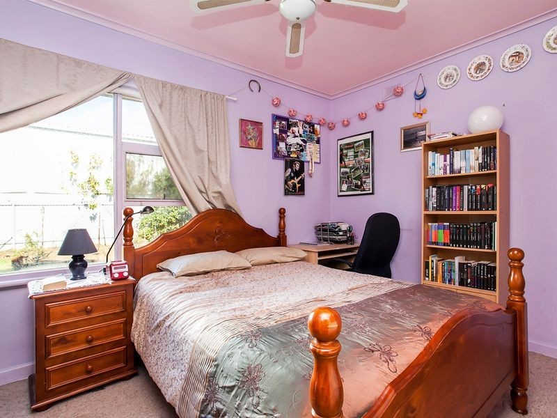 1 Woolgina Street, Beverley SA 5009