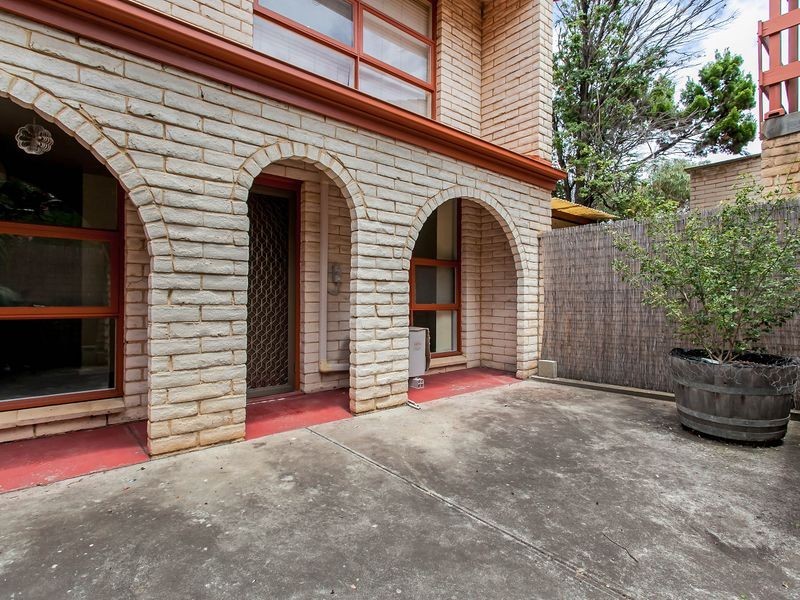 16/7 Mooloola Way, West Lakes Shore SA 5020