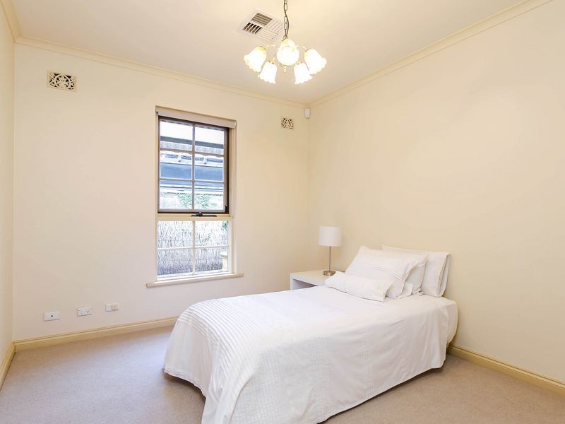 20 Dyer Court, West Lakes SA 5021